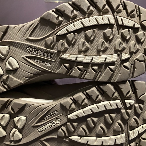 Columbia newton ridge size 9W hiking boot. New without box - Picture 5 of 5